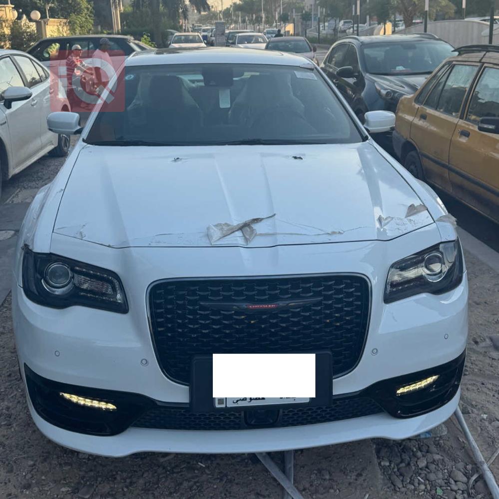 كرايسلر 300